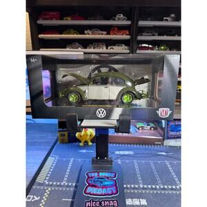 M2 Machines 1/24 CHASE 1952 VW Beetle deluxe model